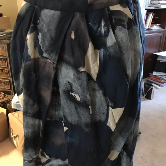 Blue pattern skirt - Picture 5 of 5